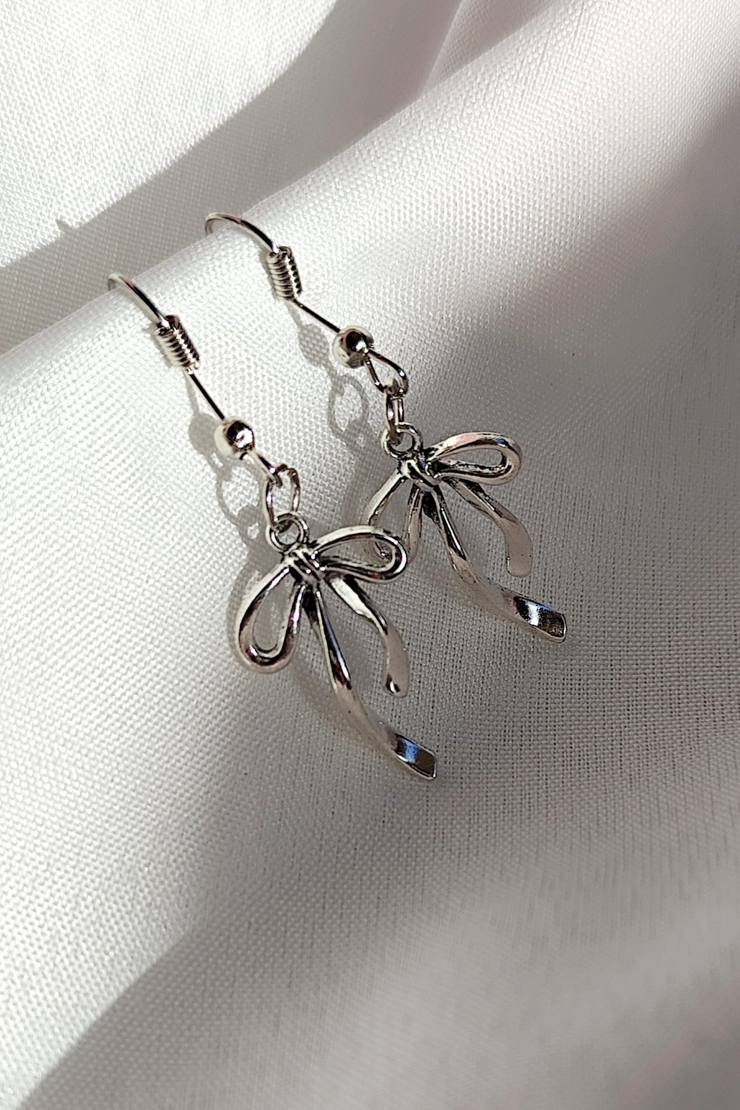 گوشواره پاپیون پینترستی رنگ ثابت 🎀